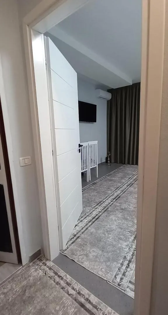 アパート Tirana Center Home